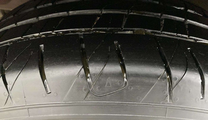 2019 Hyundai Creta SX AT 1.6 DIESEL, Diesel, Automatic, 58,851 km, Left Front Tyre Tread