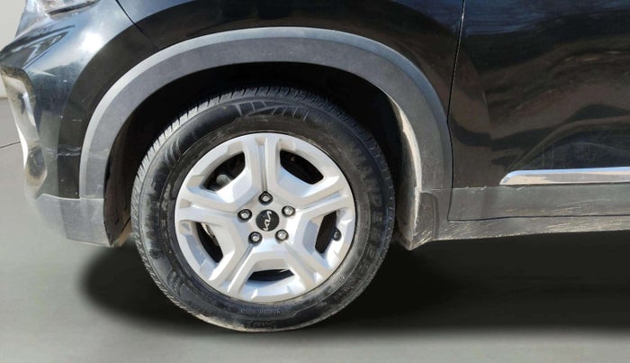 2023 KIA SONET HTK PLUS 1.0 IMT, Petrol, Manual, 60,674 km, Left Front Wheel