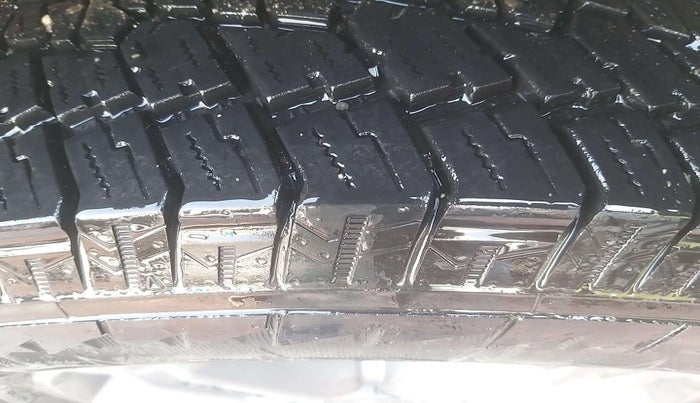 2023 Mahindra Thar LX HARD TOP 4WD MT, Diesel, Manual, 20,111 km, Left Rear Tyre Tread