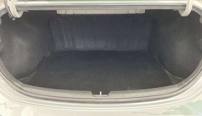 2018 Hyundai Verna 1.6 VTVT SX, Petrol, Manual, 96,400 km, Boot Open Zoomed View