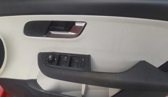 2025 Tata ALTROZ XZA PLUS, Petrol, Automatic, 5,210 km, Driver Side Door Panels Control