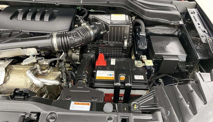2023 Mahindra XUV300 W6 1.5 Sunroof Diesel, Diesel, Manual, 36,833 km, Engine View - Left
