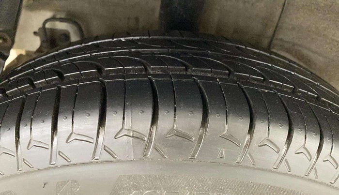 2014 Hyundai Xcent S (O) 1.2, Petrol, Manual, 74,581 km, Right Rear Tyre Tread