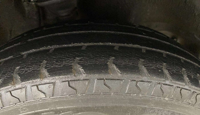 2017 Maruti Alto 800 VXI, Petrol, Manual, 56,011 km, Right Front Tyre Tread