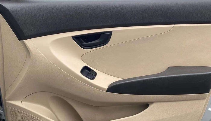 2013 Hyundai Eon ERA +, Petrol, Manual, 20,387 km, Driver Side Door Panels Control