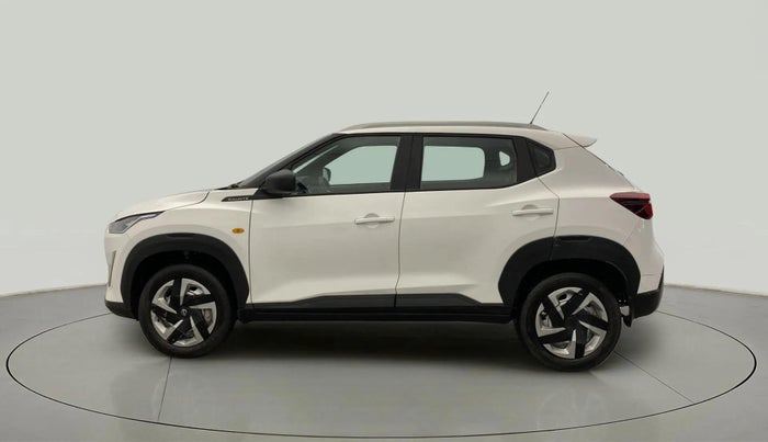 2023 Nissan MAGNITE XE, Petrol, Manual, 13,559 km, Left Side