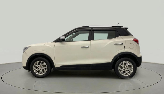 2022 Mahindra XUV300 W8 1.2 PETROL, Petrol, Manual, 50,539 km, Left Side