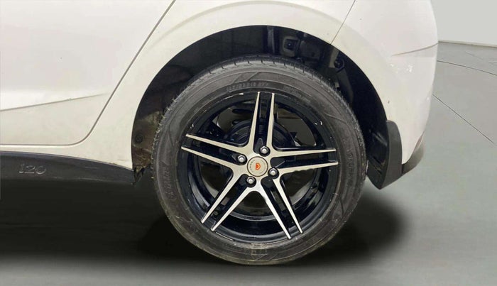 2023 Hyundai NEW I20  SPORTZ 1.0TURBO DCT, Petrol, Automatic, 28,310 km, Left Rear Wheel