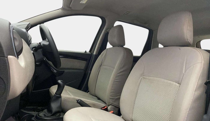 2015 Renault Duster 85 PS RXL DIESEL, Diesel, Manual, 76,070 km, Right Side Front Door Cabin
