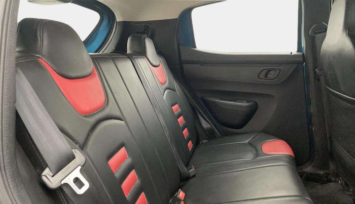 2022 Renault Kwid RXT 1.0 AMT, Petrol, Automatic, 11,501 km, Right Side Rear Door Cabin