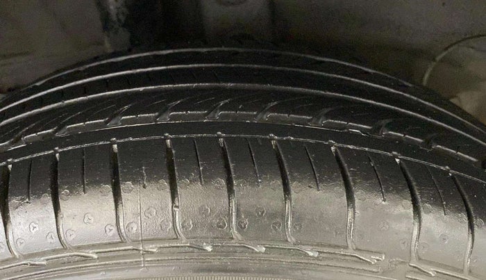 2021 KIA SONET HTE 1.2, Petrol, Manual, 23,095 km, Right Rear Tyre Tread