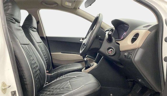 2019 Hyundai Grand i10 SPORTZ 1.2 KAPPA VTVT, CNG, Manual, 94,551 km, Right Side Front Door Cabin